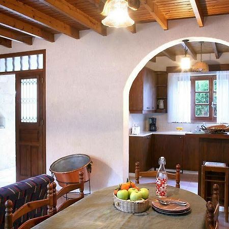 Anna Maria Villa Miliou Luaran gambar