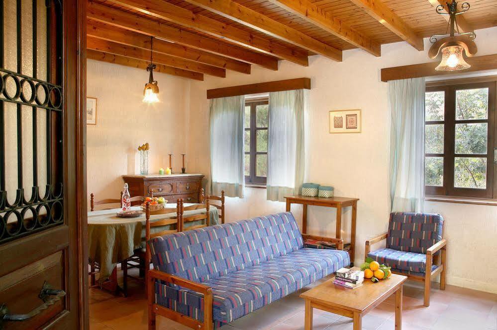 Anna Maria Villa Miliou Luaran gambar